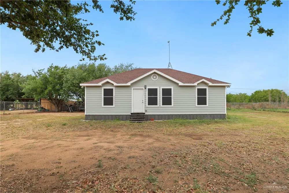 8601 Harrah Drive Edinburg, TX 78542