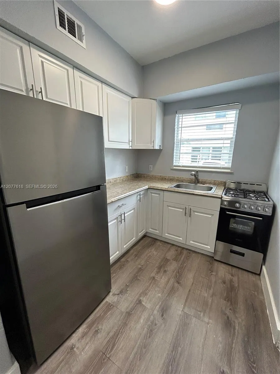 1258 Pennsylvania Ave #9 Miami Beach, FL 33139