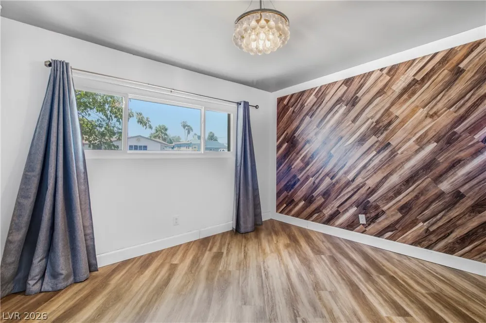 425 Vandalia Street Las Vegas, NV 89106