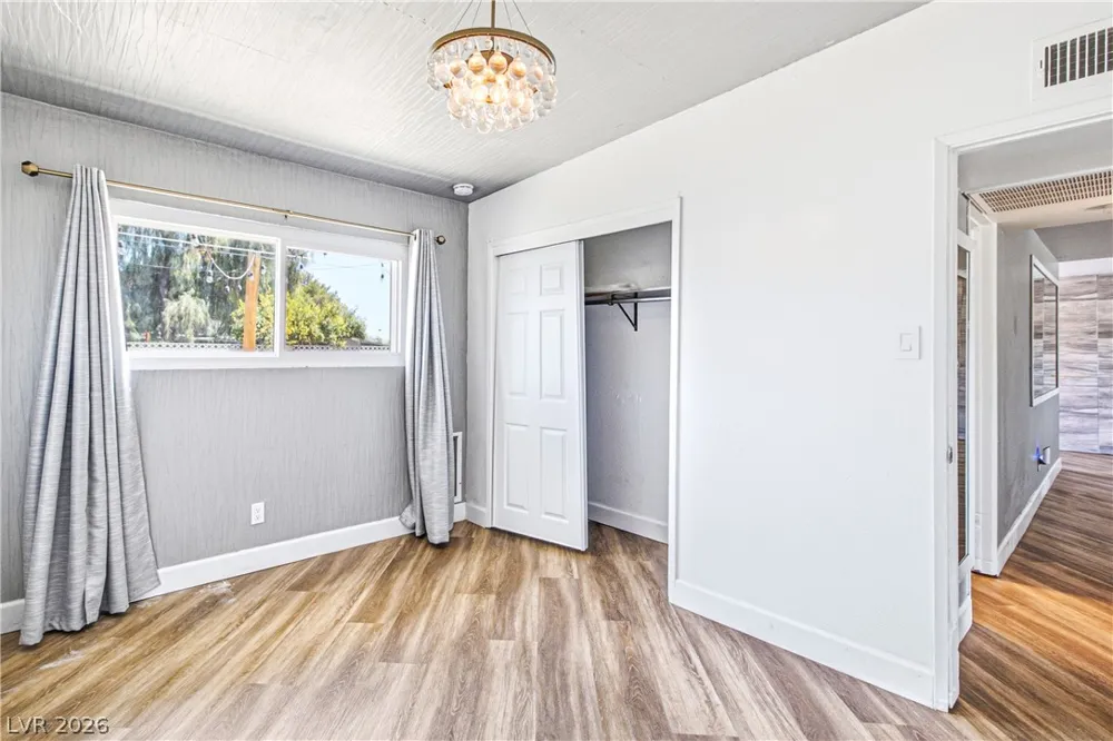 425 Vandalia Street Las Vegas, NV 89106