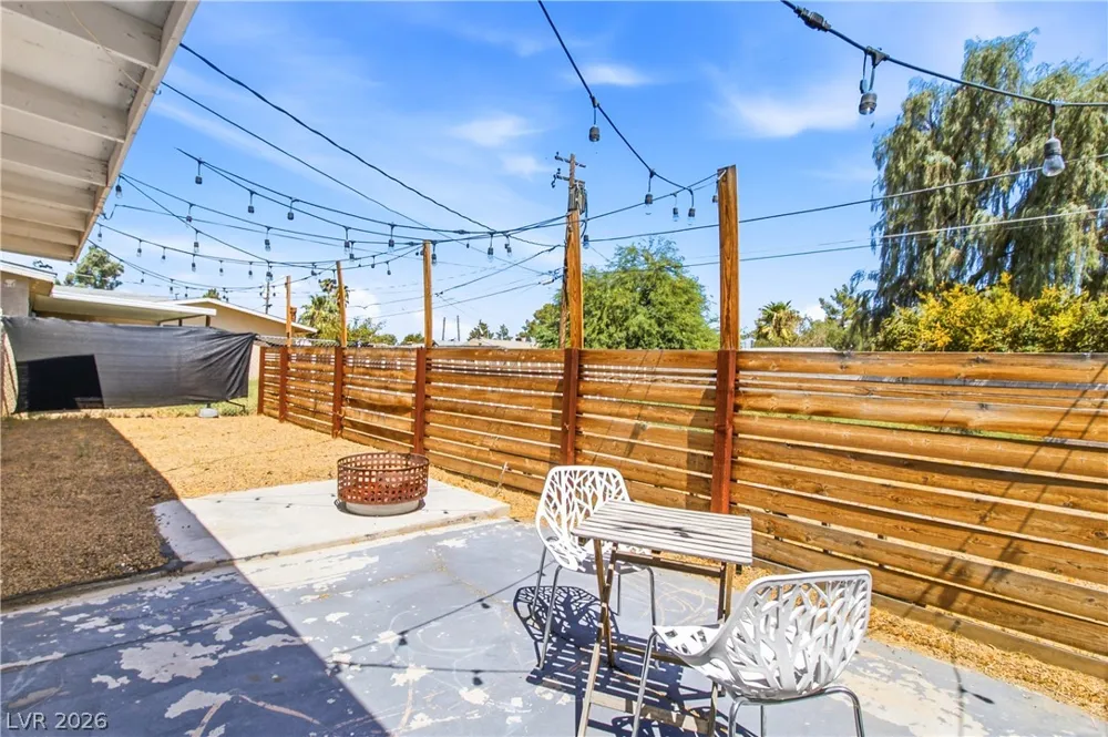 425 Vandalia Street Las Vegas, NV 89106