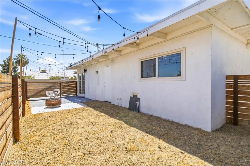 425 Vandalia Street Las Vegas, NV 89106