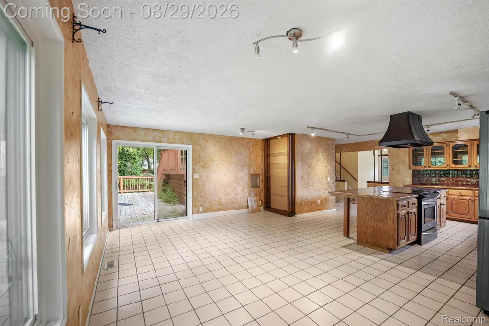2877 Burgess Hill Drive Waterford Charter Township, MI 48329