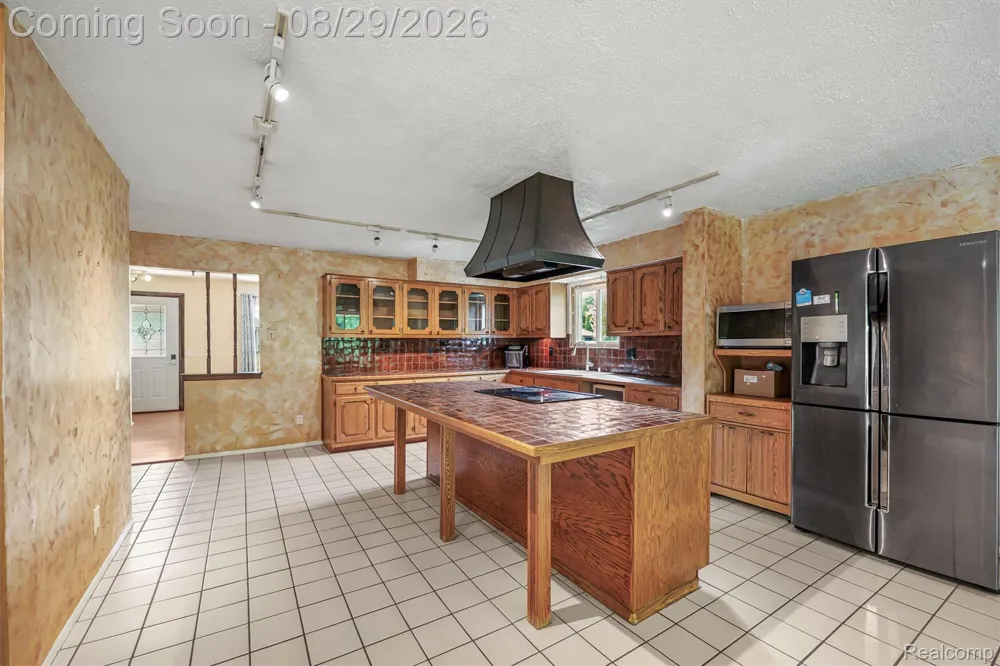2877 Burgess Hill Drive Waterford Charter Township, MI 48329