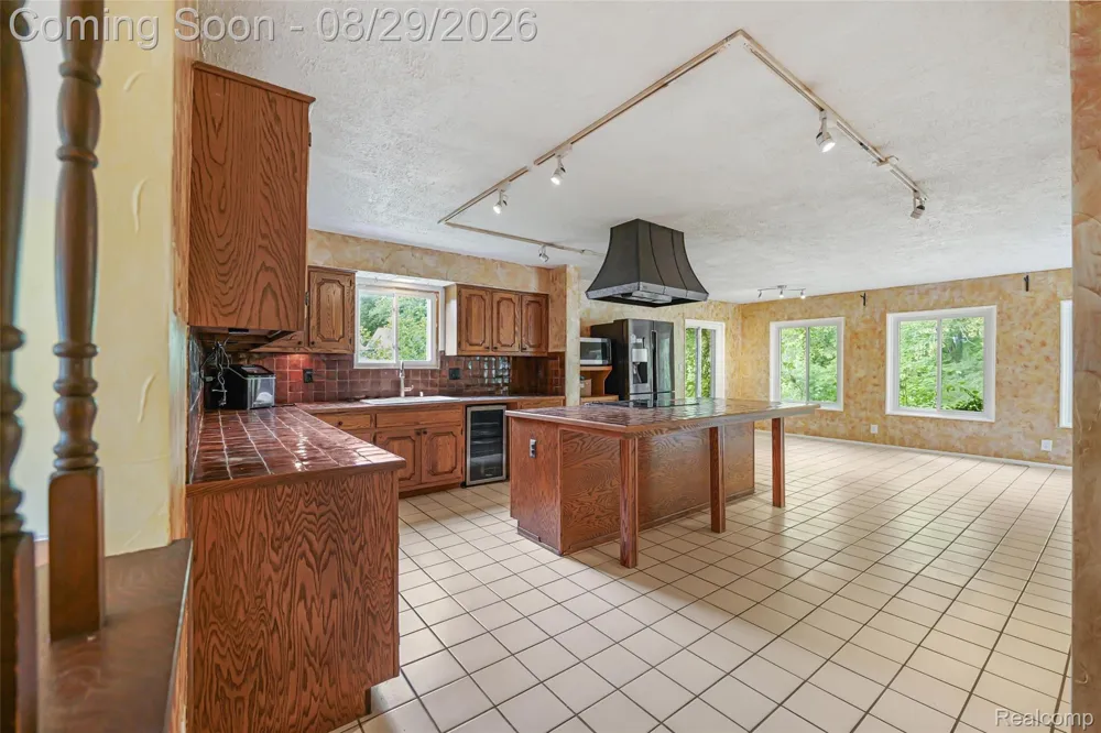 2877 Burgess Hill Drive Waterford Charter Township, MI 48329