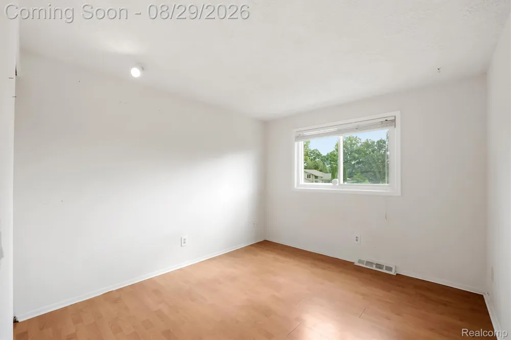 2877 Burgess Hill Drive Waterford Charter Township, MI 48329
