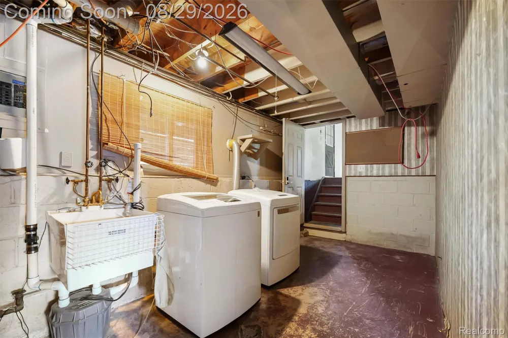 2877 Burgess Hill Drive Waterford Charter Township, MI 48329