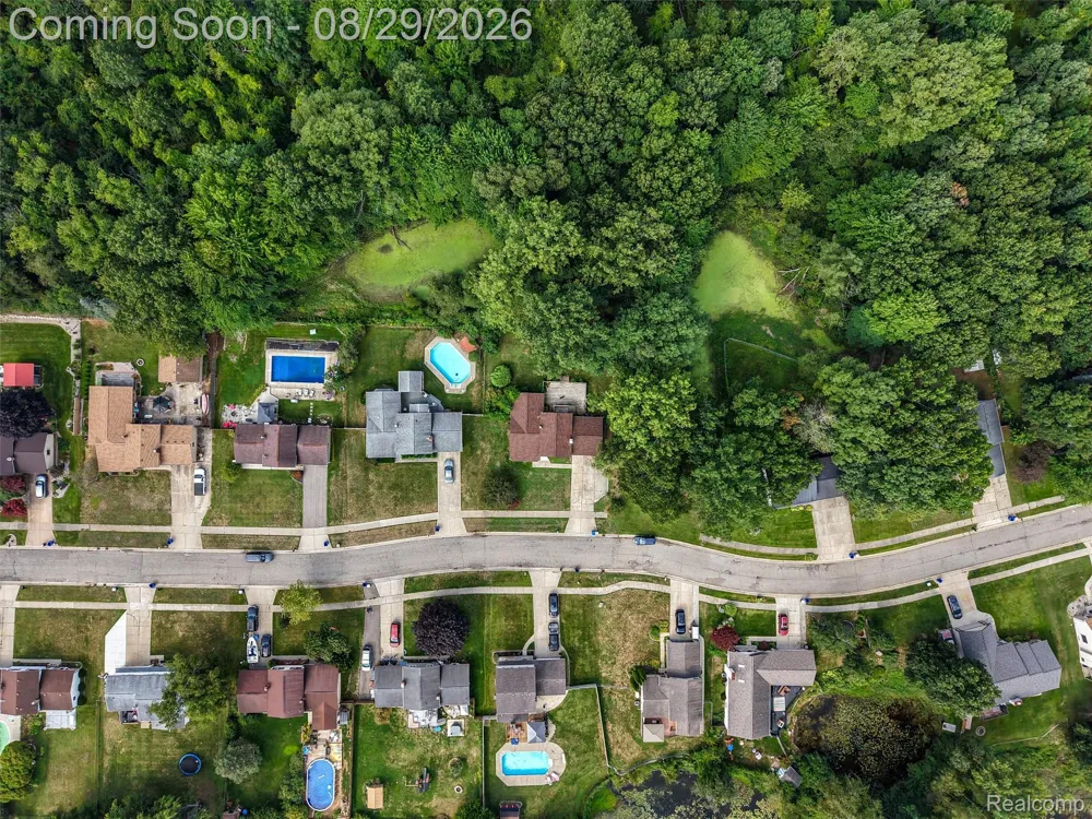 2877 Burgess Hill Drive Waterford Charter Township, MI 48329