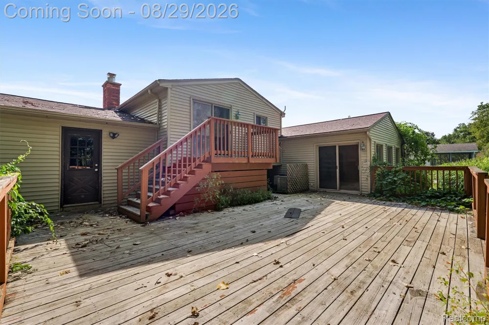 2877 Burgess Hill Drive Waterford Charter Township, MI 48329