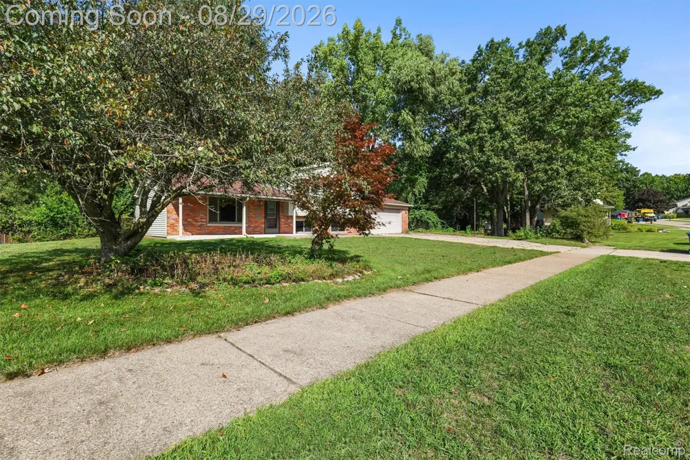 2877 Burgess Hill Drive Waterford Charter Township, MI 48329