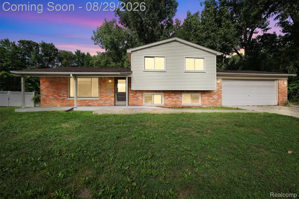 2877 Burgess Hill Drive Waterford Charter Township, MI 48329