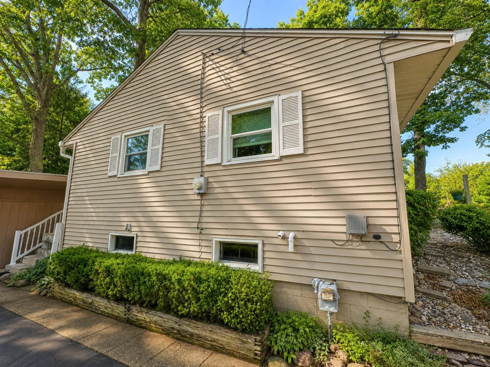 3221 Virginia Avenue Kalamazoo City, MI 49004