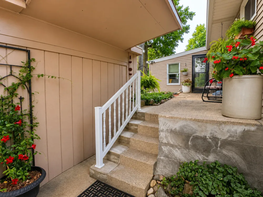 3221 Virginia Avenue Kalamazoo City, MI 49004
