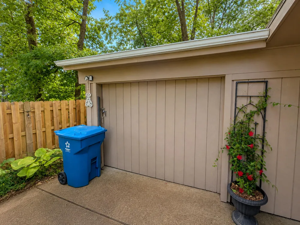 3221 Virginia Avenue Kalamazoo City, MI 49004
