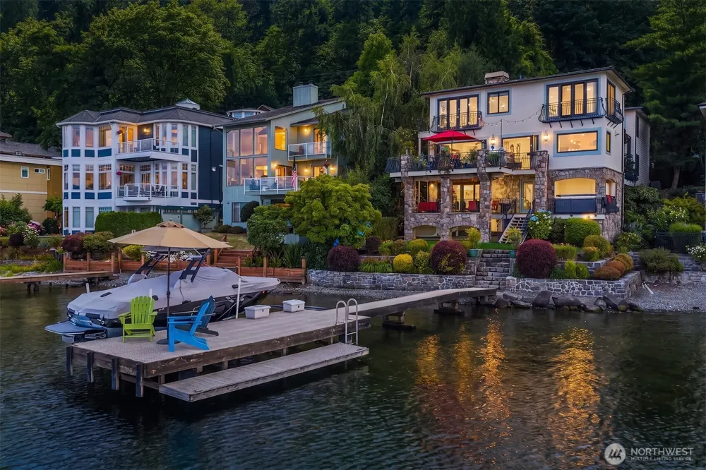 456 W Lake Sammamish Parkway SE Bellevue, WA 98008