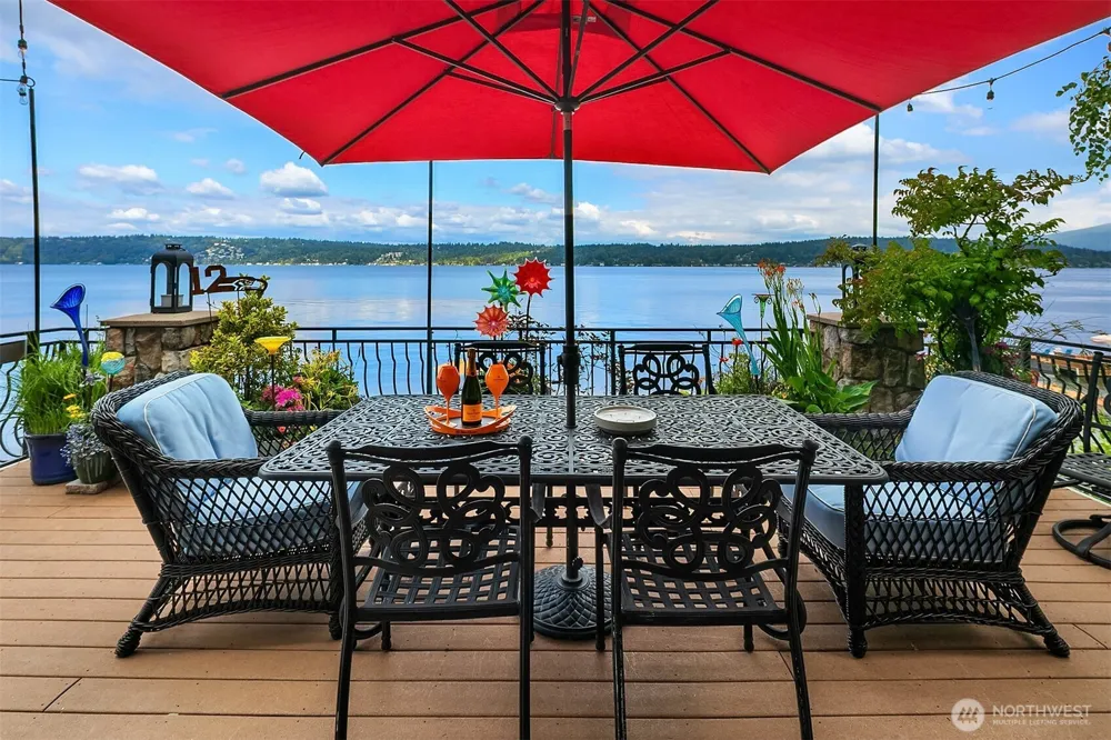 456 W Lake Sammamish Parkway SE Bellevue, WA 98008