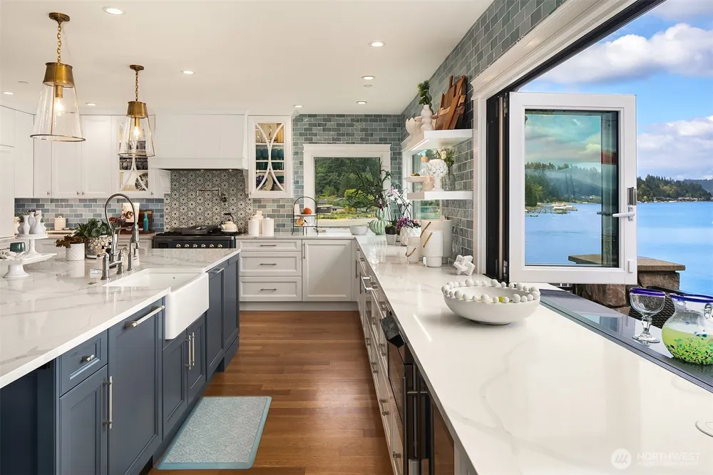 456 W Lake Sammamish Parkway SE Bellevue, WA 98008