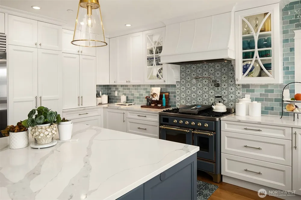 456 W Lake Sammamish Parkway SE Bellevue, WA 98008
