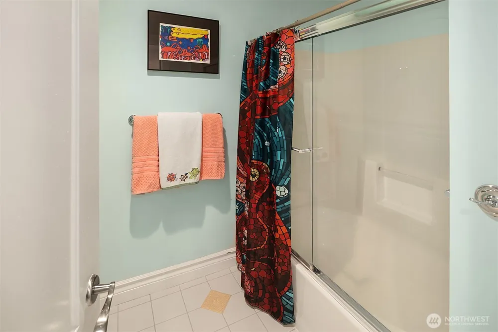 456 W Lake Sammamish Parkway SE Bellevue, WA 98008