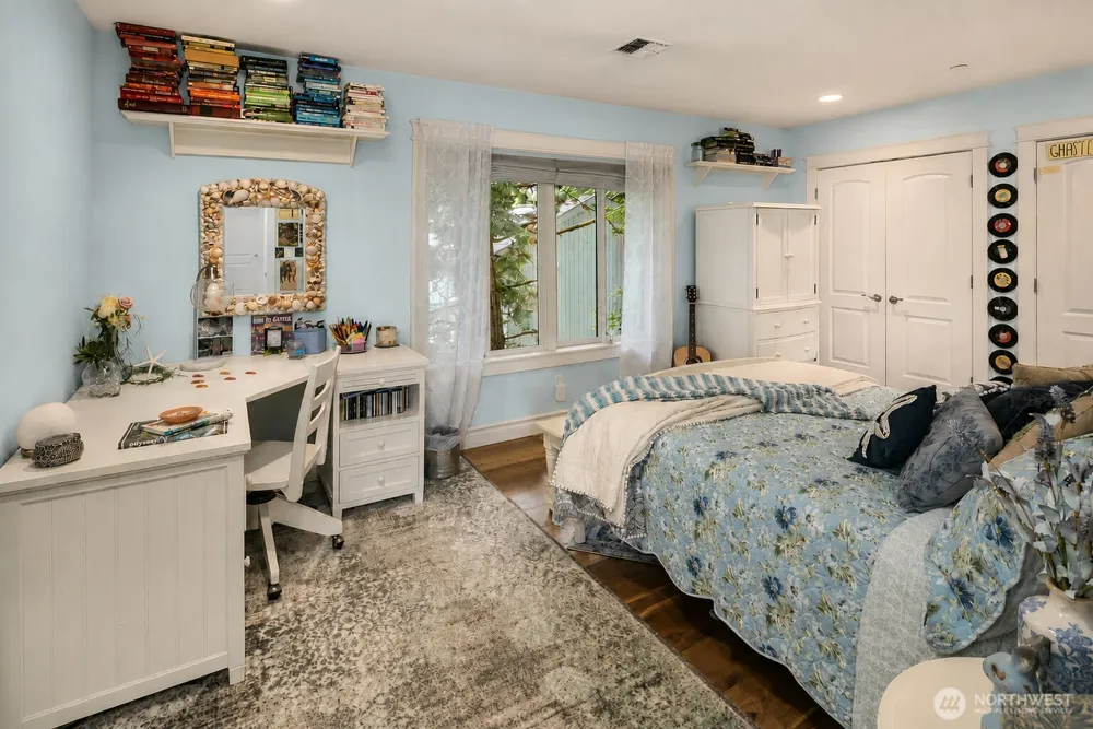 456 W Lake Sammamish Parkway SE Bellevue, WA 98008