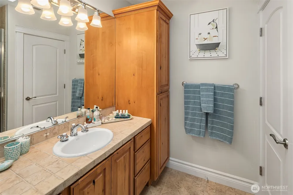 456 W Lake Sammamish Parkway SE Bellevue, WA 98008