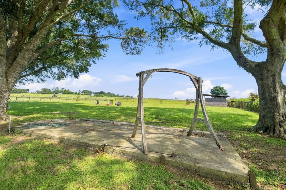 22241 NW 6TH STREET Dunnellon, FL 34431