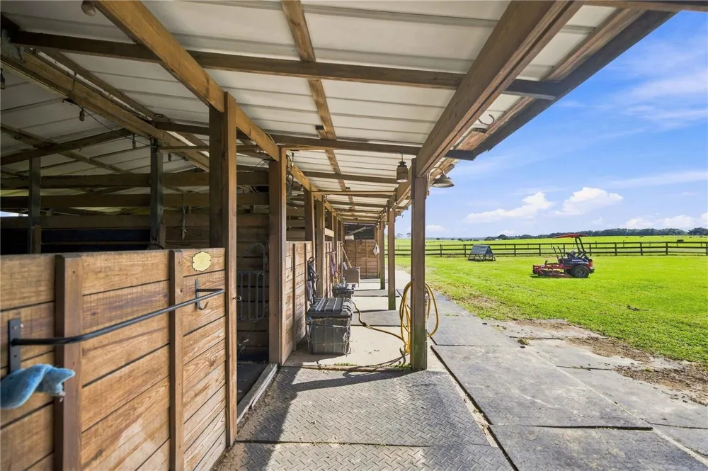 22241 NW 6TH STREET Dunnellon, FL 34431