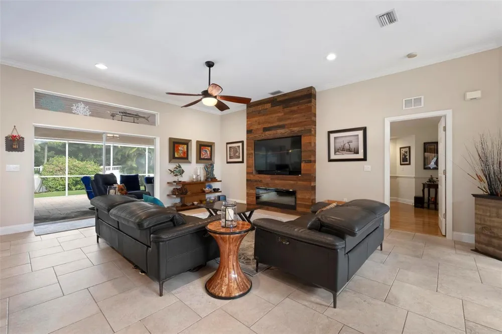 586 OAK BAY DRIVE Osprey, FL 34229