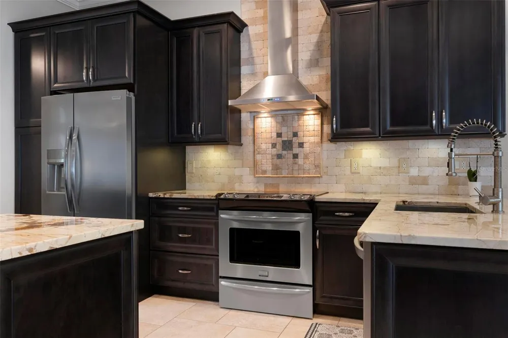 586 OAK BAY DRIVE Osprey, FL 34229