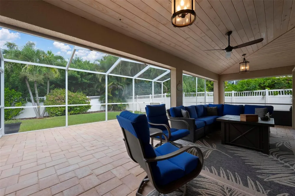 586 OAK BAY DRIVE Osprey, FL 34229