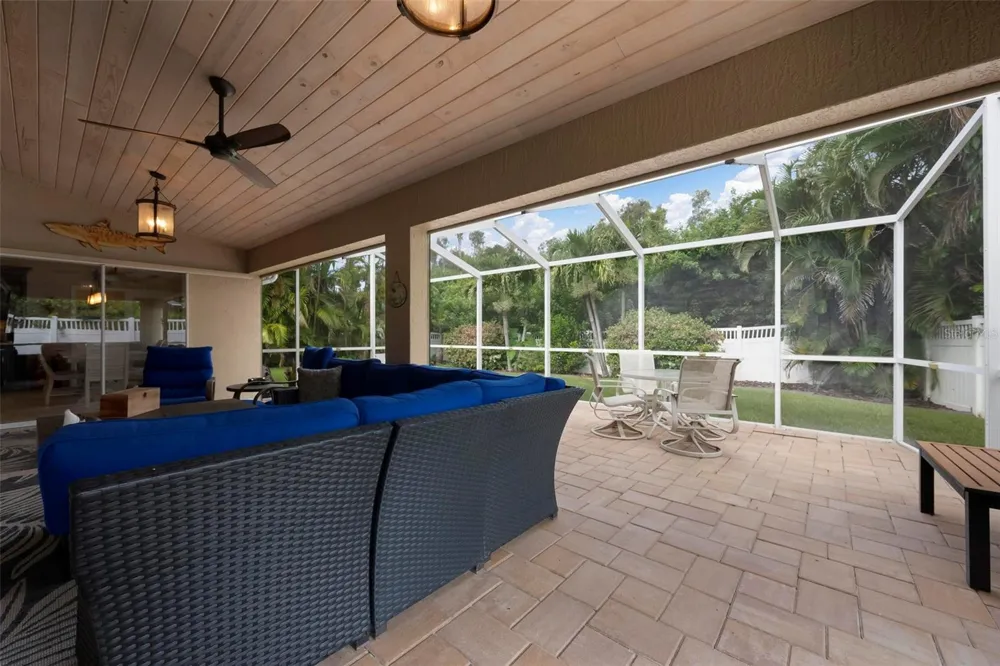 586 OAK BAY DRIVE Osprey, FL 34229