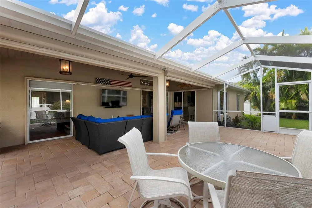 586 OAK BAY DRIVE Osprey, FL 34229