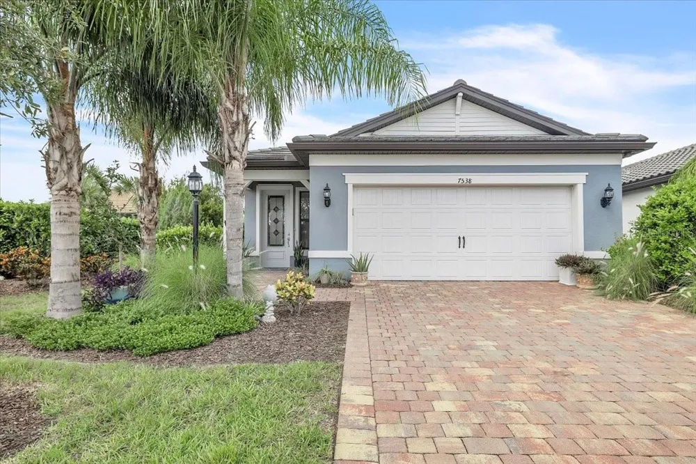 7538 SUMMERLAND COVE Lakewood Ranch, FL 34202