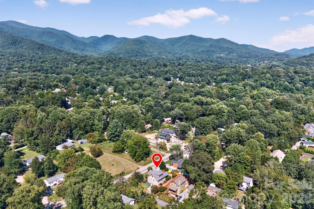 243 Cragmont Road Black Mountain, NC 28711