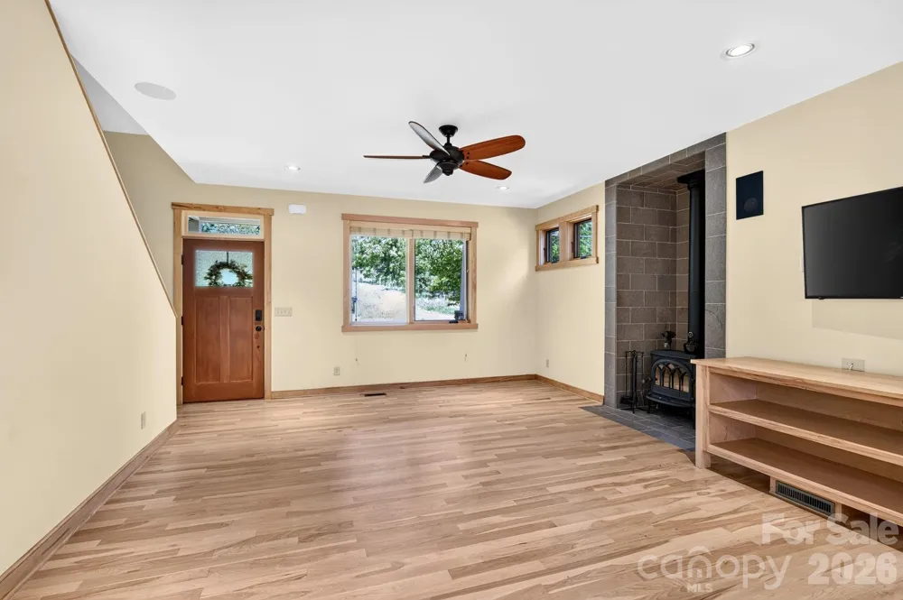243 Cragmont Road Black Mountain, NC 28711
