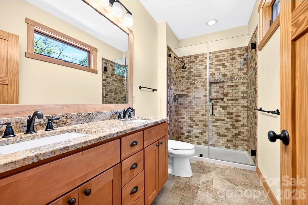 243 Cragmont Road Black Mountain, NC 28711