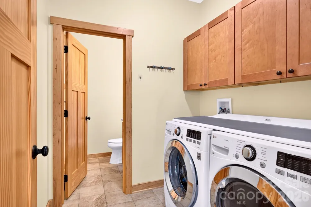 243 Cragmont Road Black Mountain, NC 28711