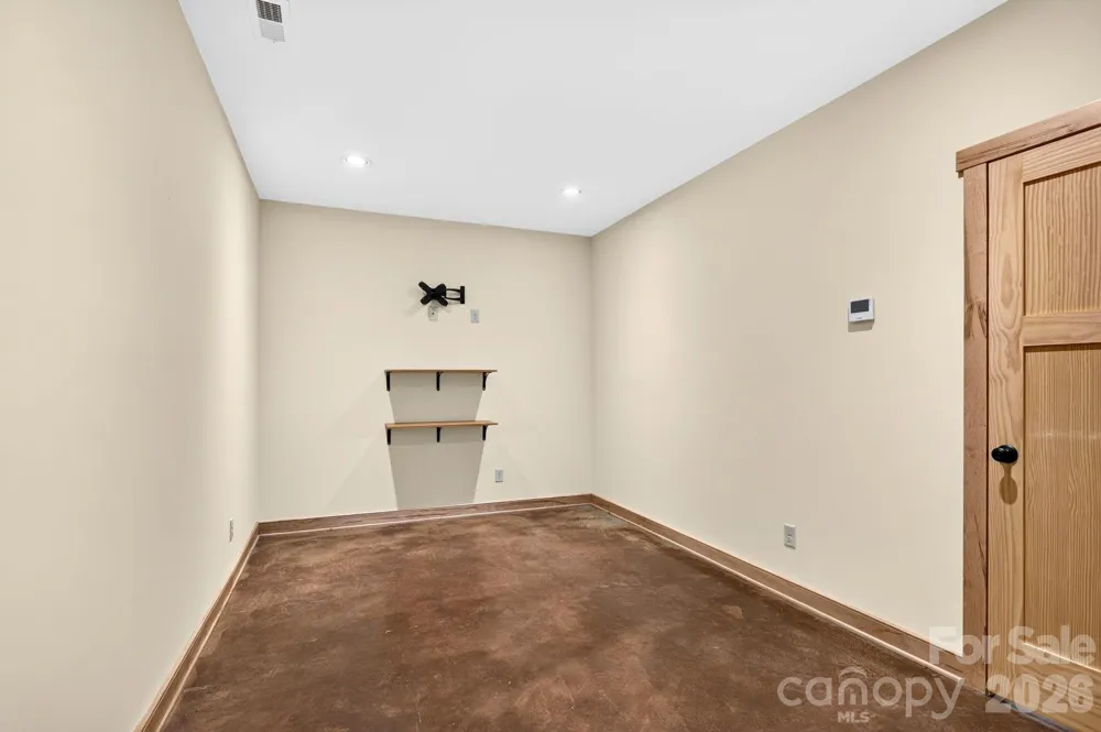 243 Cragmont Road Black Mountain, NC 28711