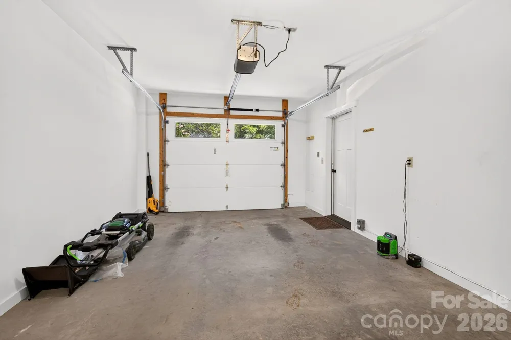 243 Cragmont Road Black Mountain, NC 28711