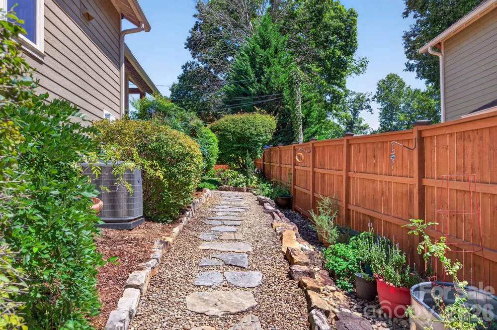 243 Cragmont Road Black Mountain, NC 28711