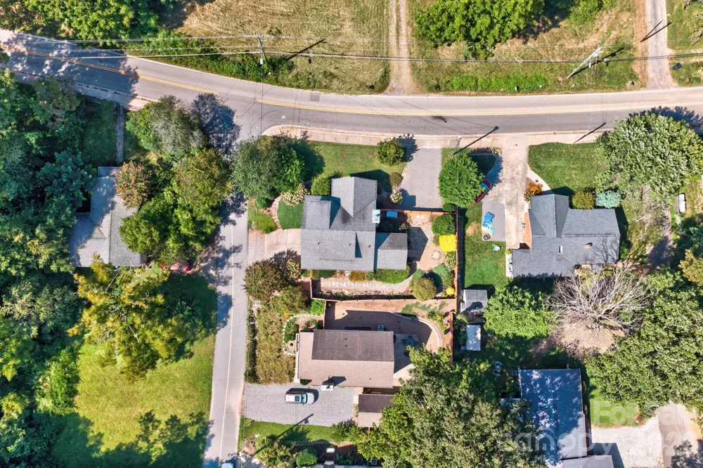 243 Cragmont Road Black Mountain, NC 28711