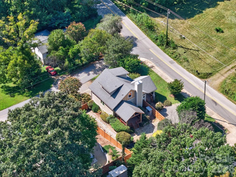 243 Cragmont Road Black Mountain, NC 28711
