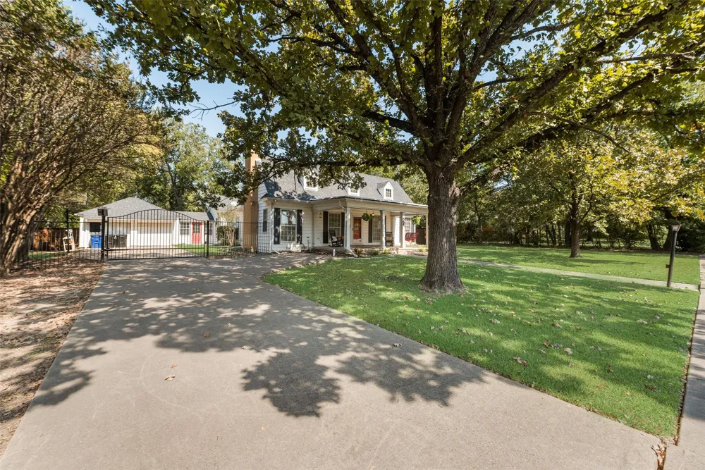 233 E High Street Wills Point, TX 75169