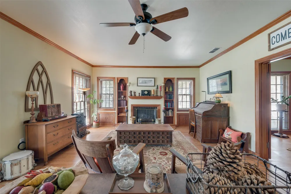 233 E High Street Wills Point, TX 75169