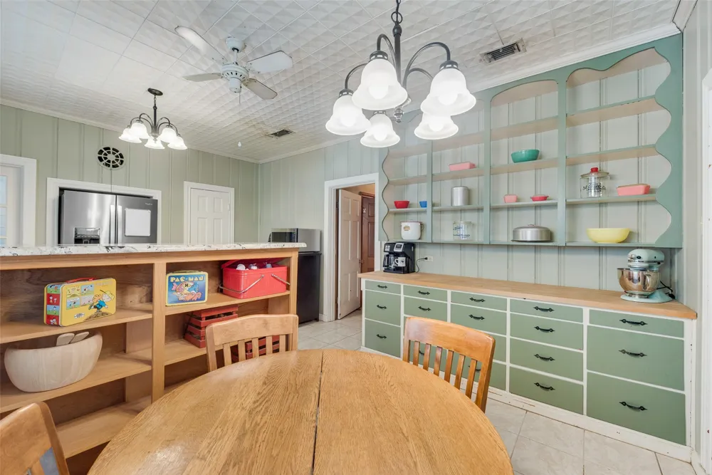 233 E High Street Wills Point, TX 75169