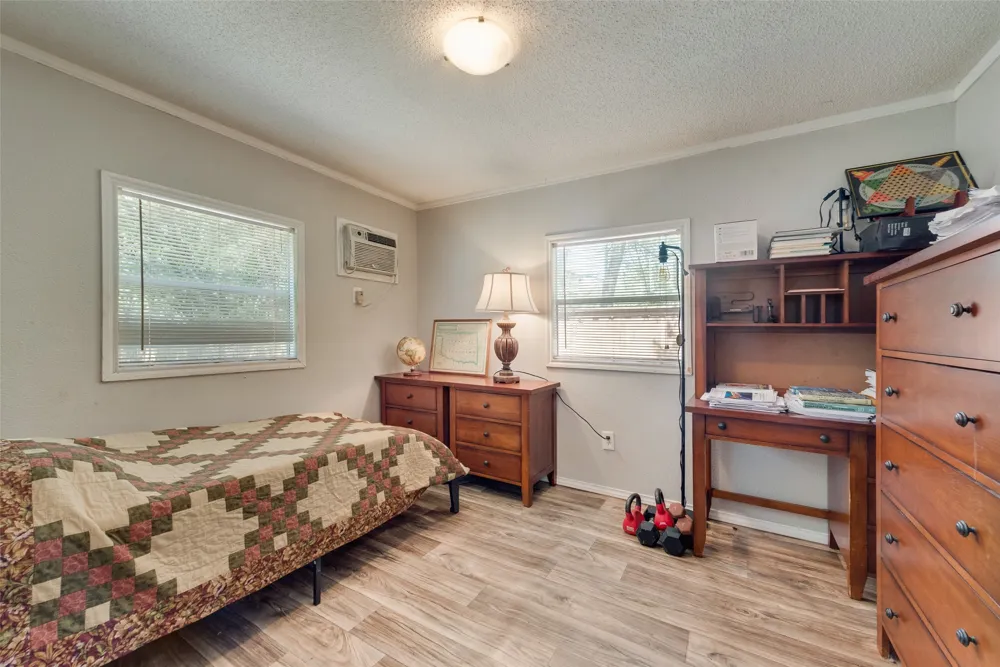 233 E High Street Wills Point, TX 75169