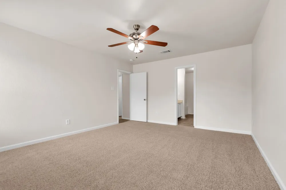 1039 Caliente Drive Grand Prairie, TX 75051