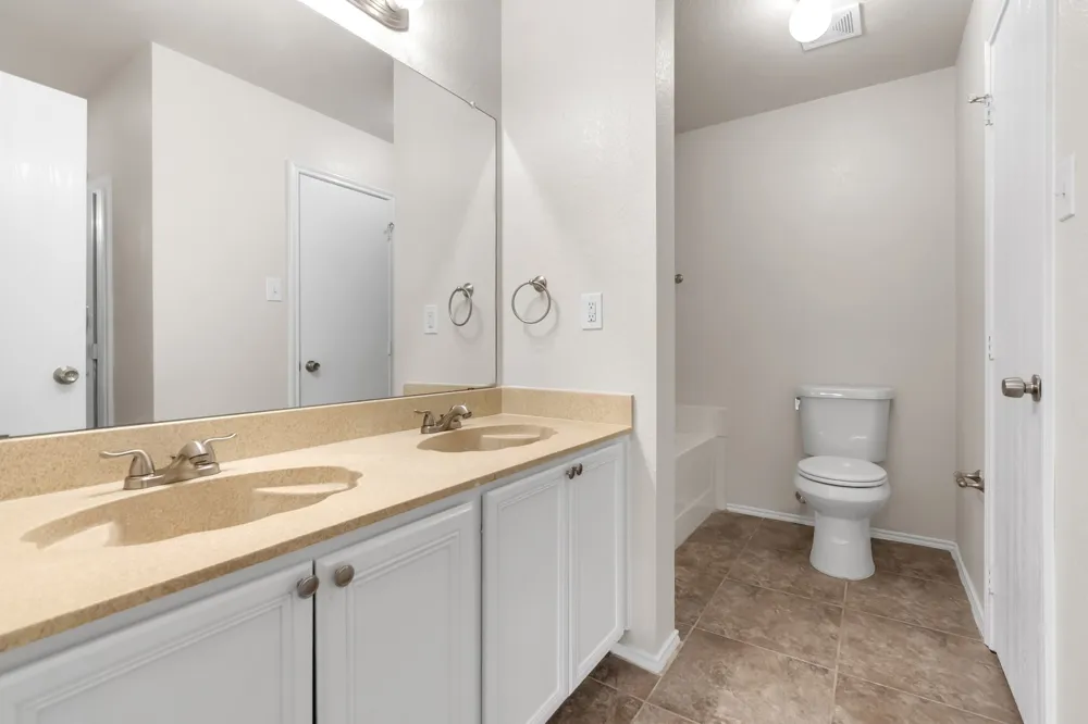 1039 Caliente Drive Grand Prairie, TX 75051