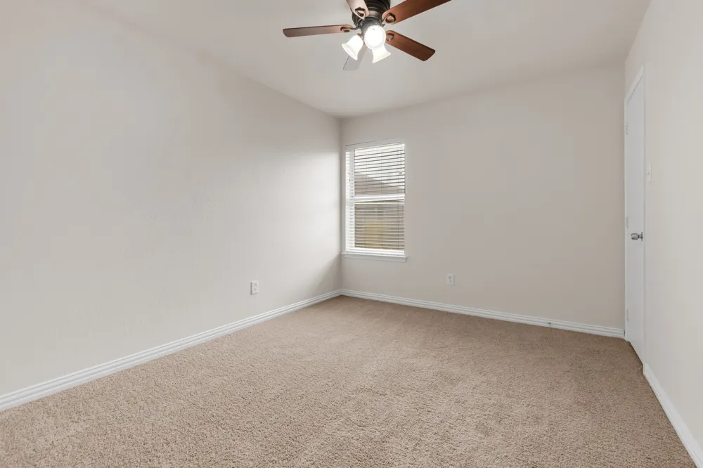 1039 Caliente Drive Grand Prairie, TX 75051
