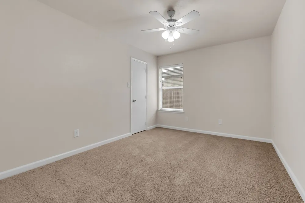 1039 Caliente Drive Grand Prairie, TX 75051